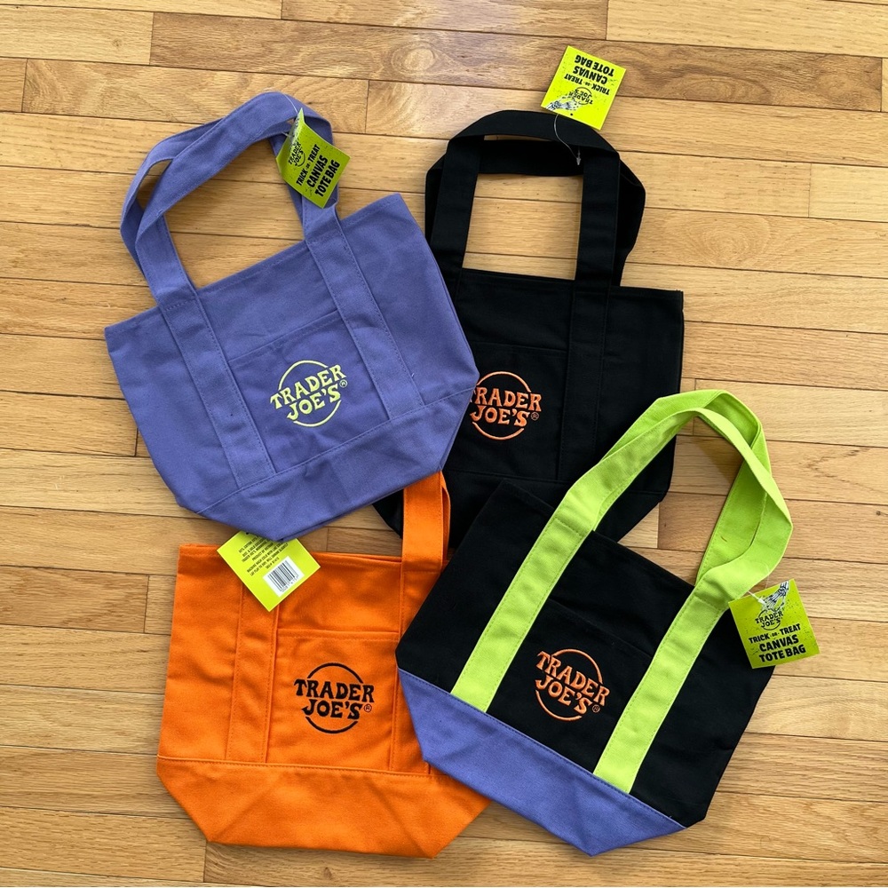 Set: NWT 🆕 Trader Joe’s Halloween Canvas Mini Totes: 4 Bag bundle